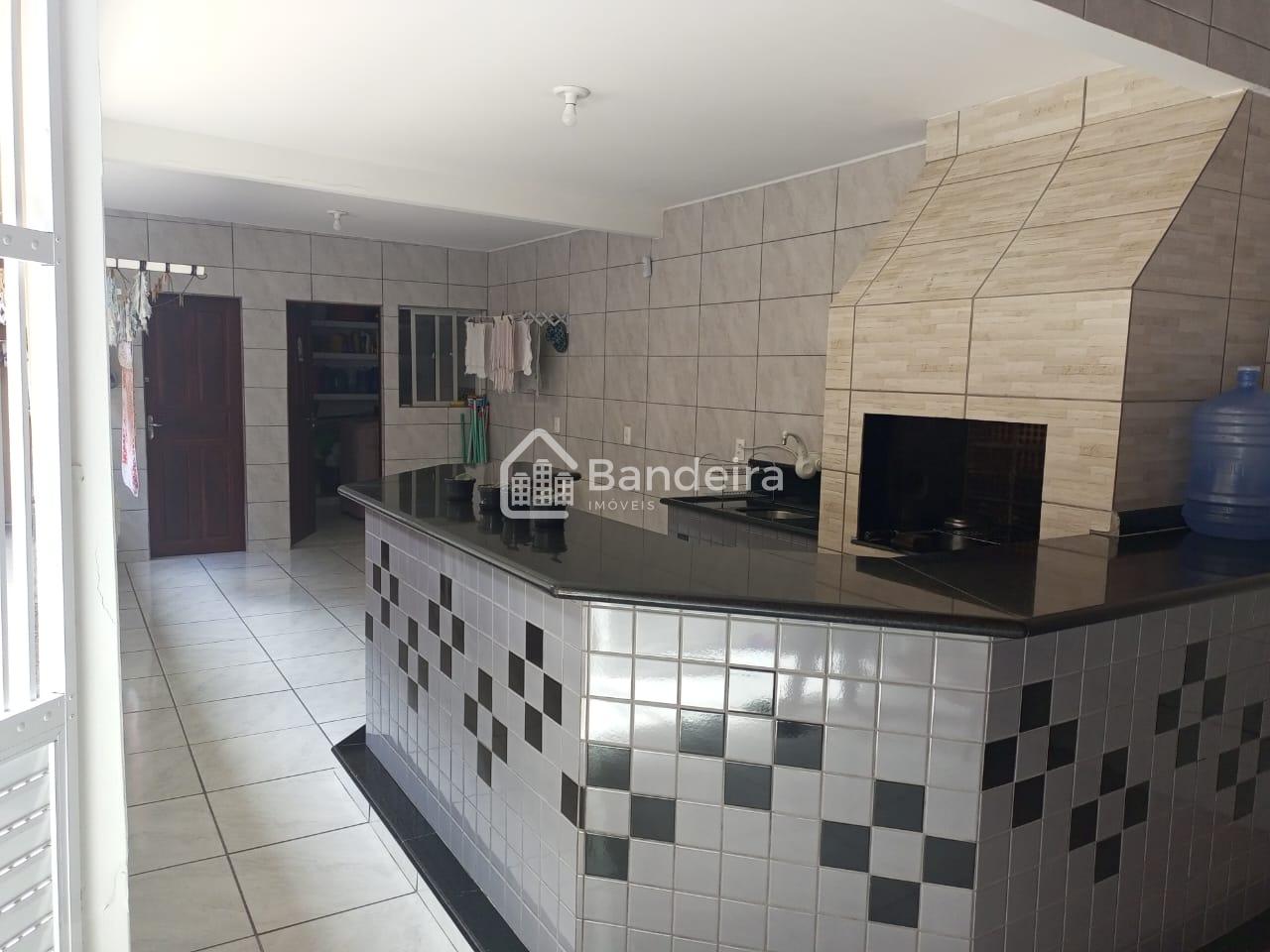 Casa auto padrão no Bairro Fazenda- Itajaí. Mobília moderna em...