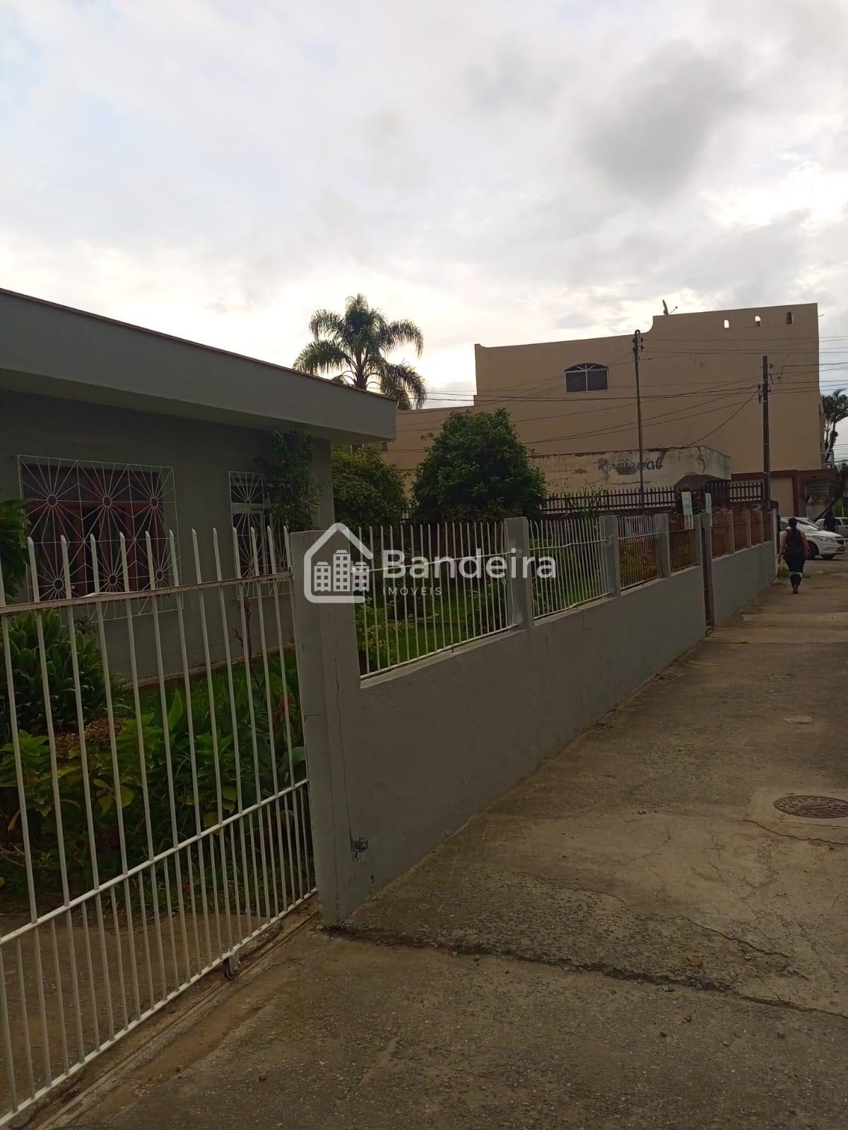 Casa com terreno em uma das principais avenidas Terreno com 73...