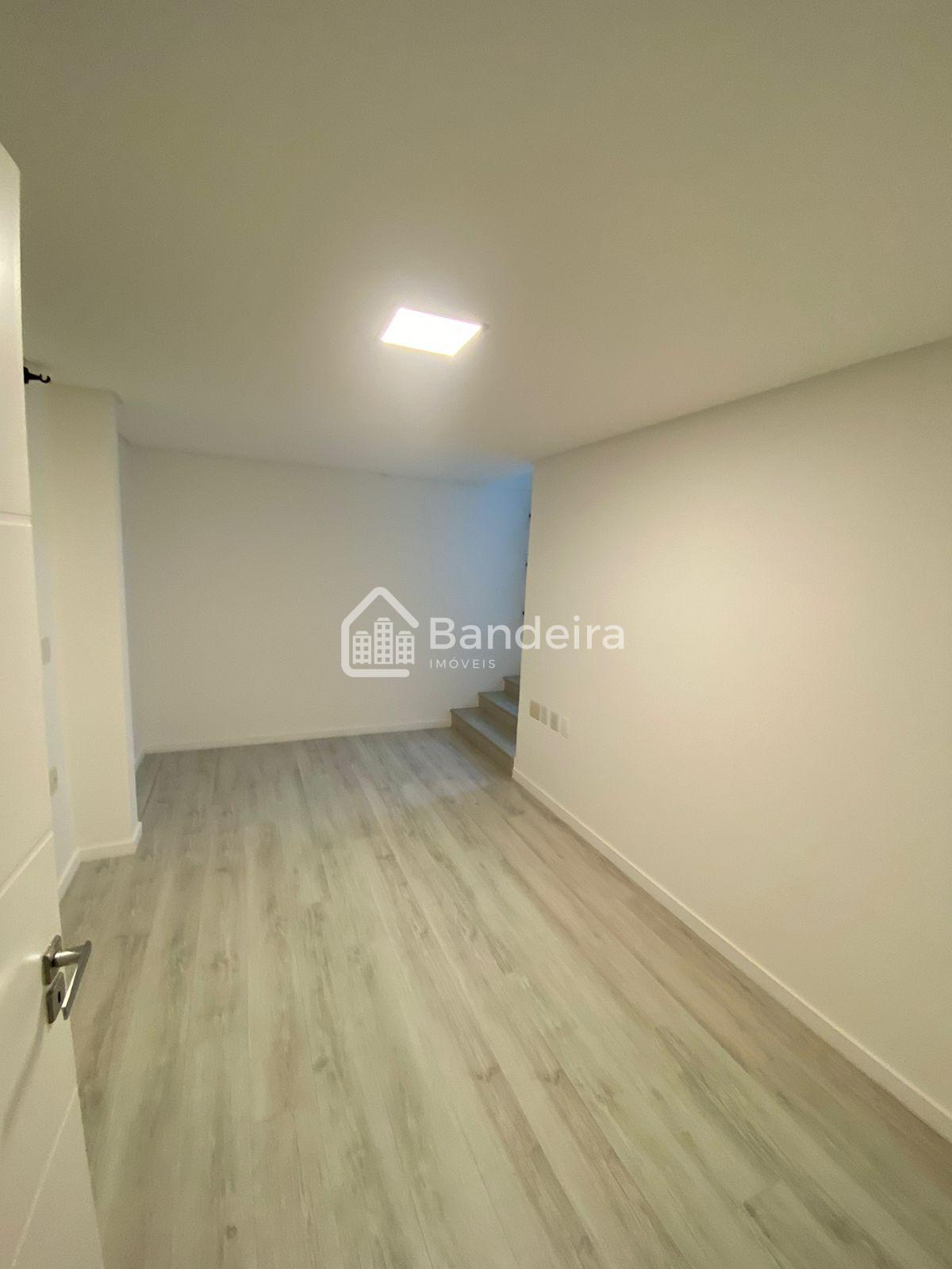 Sobrado alto padrão no bairro ressacada  Com 350mts total 310m...