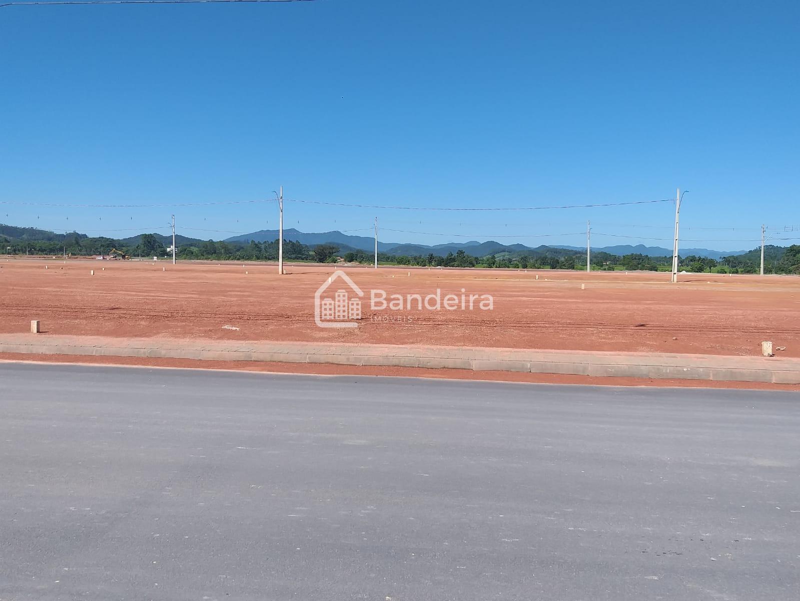 Terreno fase de acabamento podendo ja construir   Localizado n...
