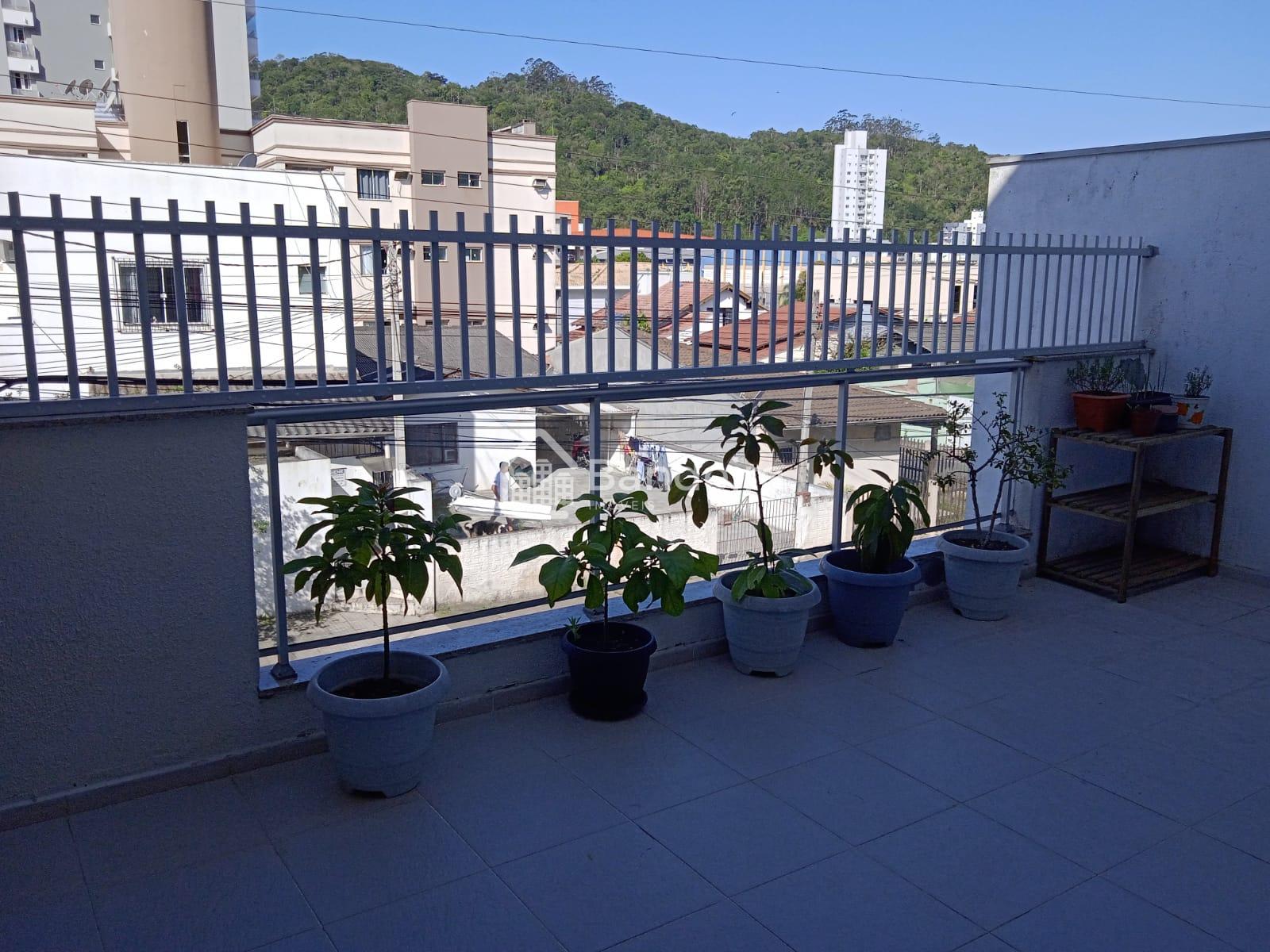Sobrado Tríplex Semi - mobiliado próximo onde vai sair o BINAR...