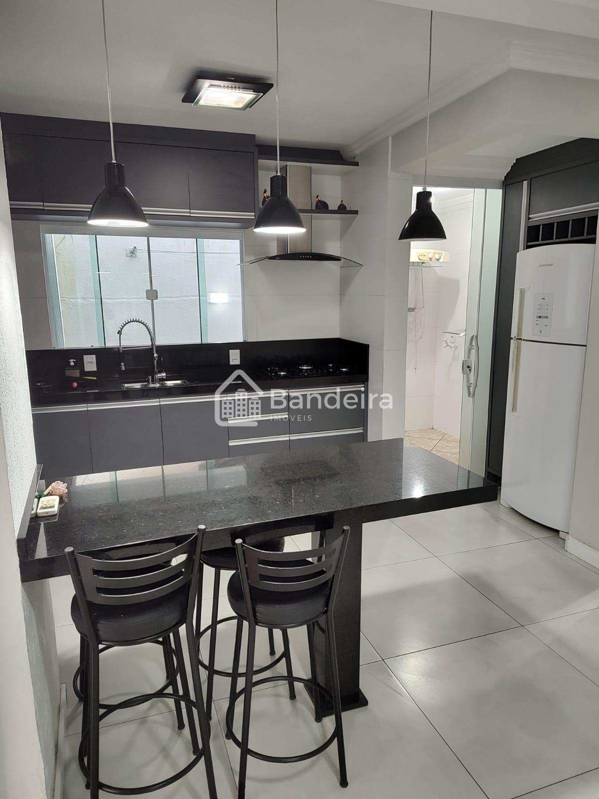 Excelente casa de esquina no Bairro Dom Bosco só a casa 2.000....