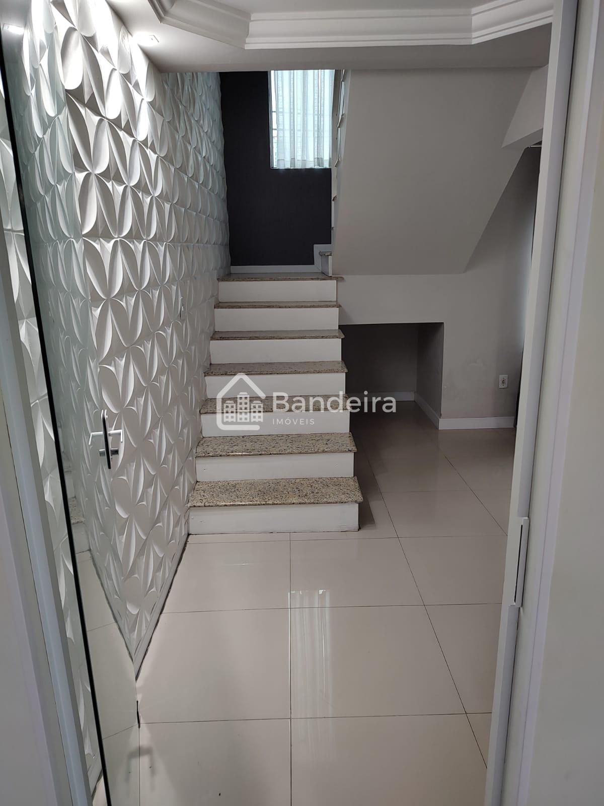 Excelente casa de esquina no Bairro Dom Bosco só a casa 2.000....