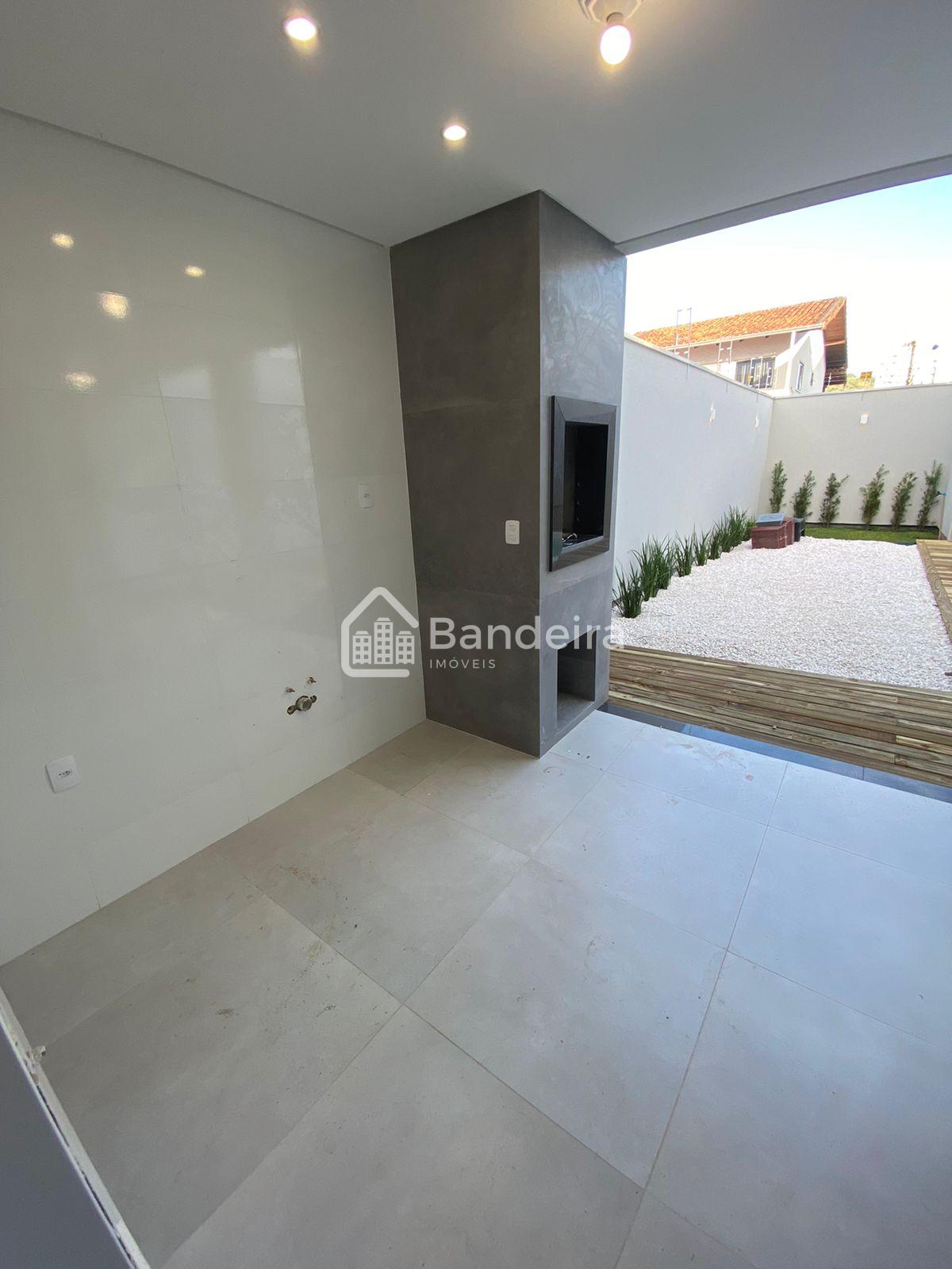 Sobrado de Alto padrão e com uma localização estratégica um do...