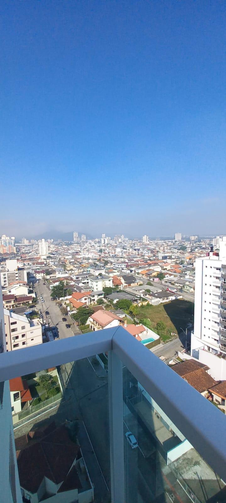 Localização privilegiada ao lado do centro 3 Dormitórios sendo...