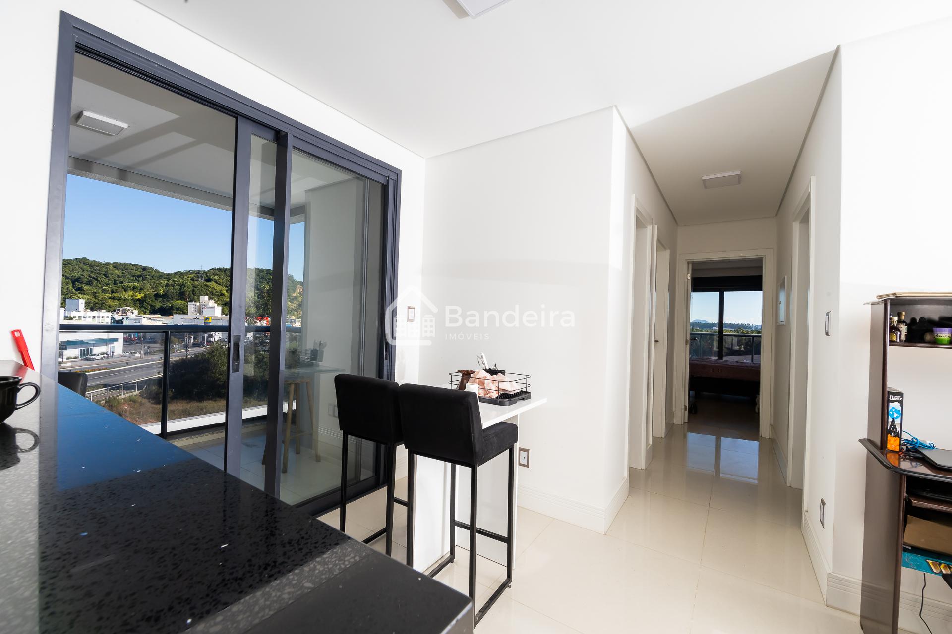 Apartamento de 3 Dormitórios sendo um com suíte sacada no Bair...