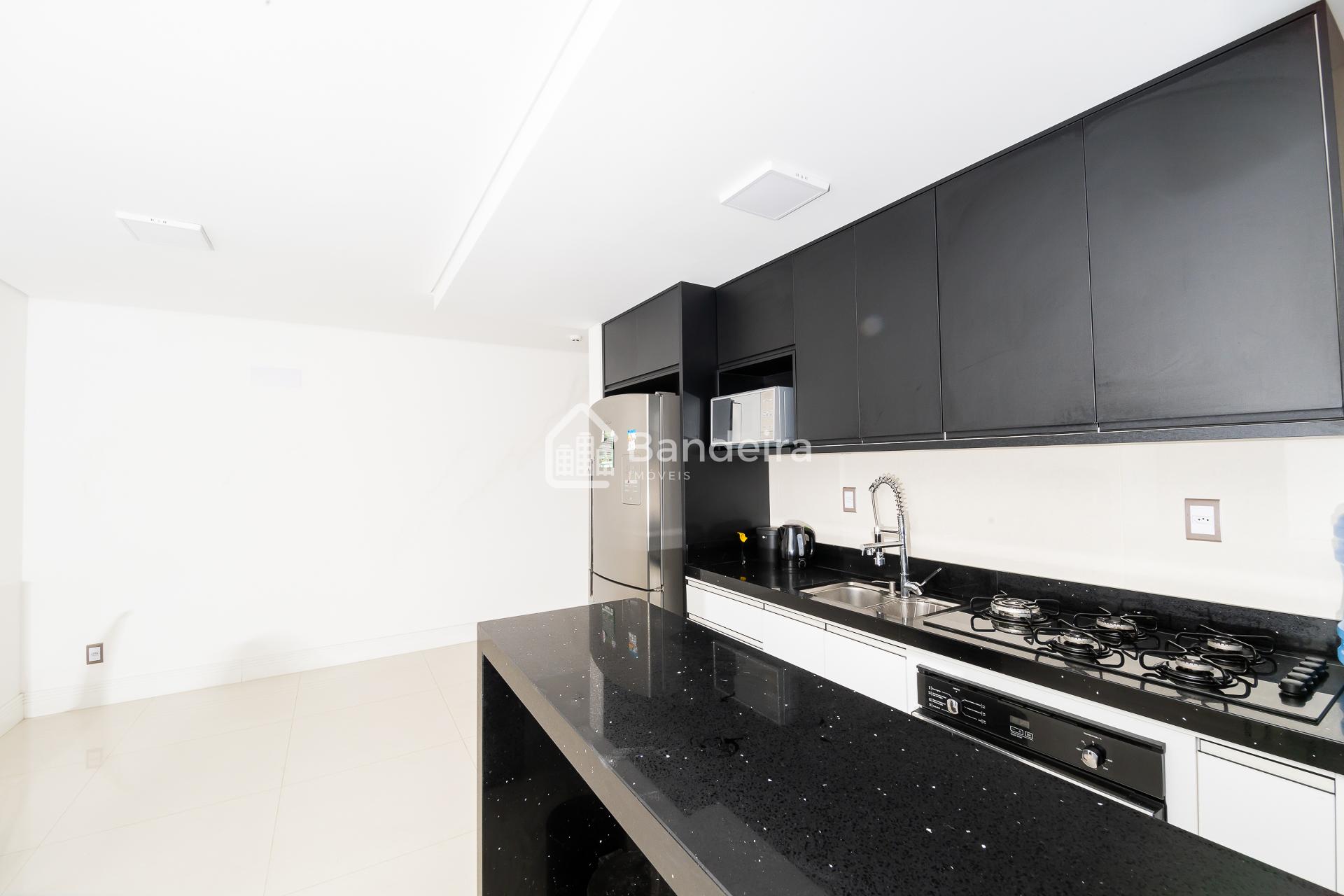 Apartamento de 3 Dormitórios sendo um com suíte sacada no Bair...