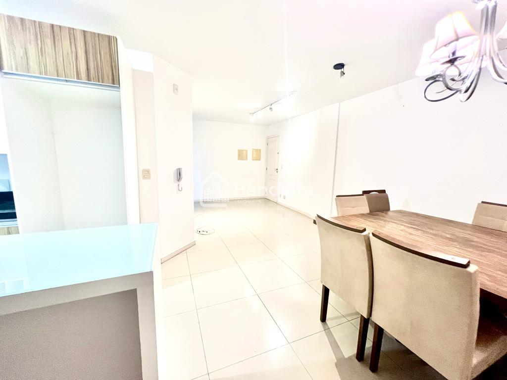 Apartamento Semi - Mobiliado  bairro São João ao lado do centr...