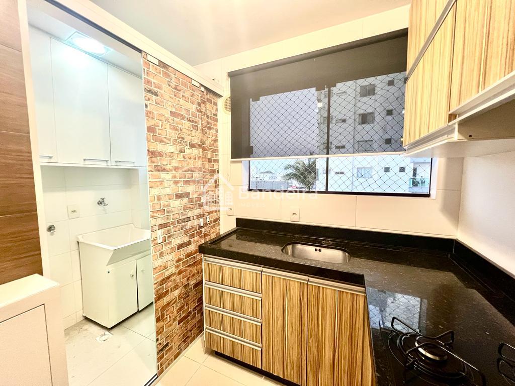 Apartamento Semi - Mobiliado  bairro São João ao lado do centr...