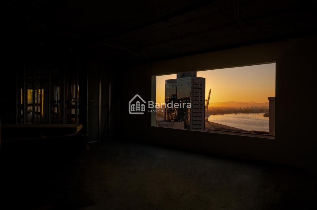 Apartamento novo no centro de Itajaí próximo ao Shopping 2 suí...