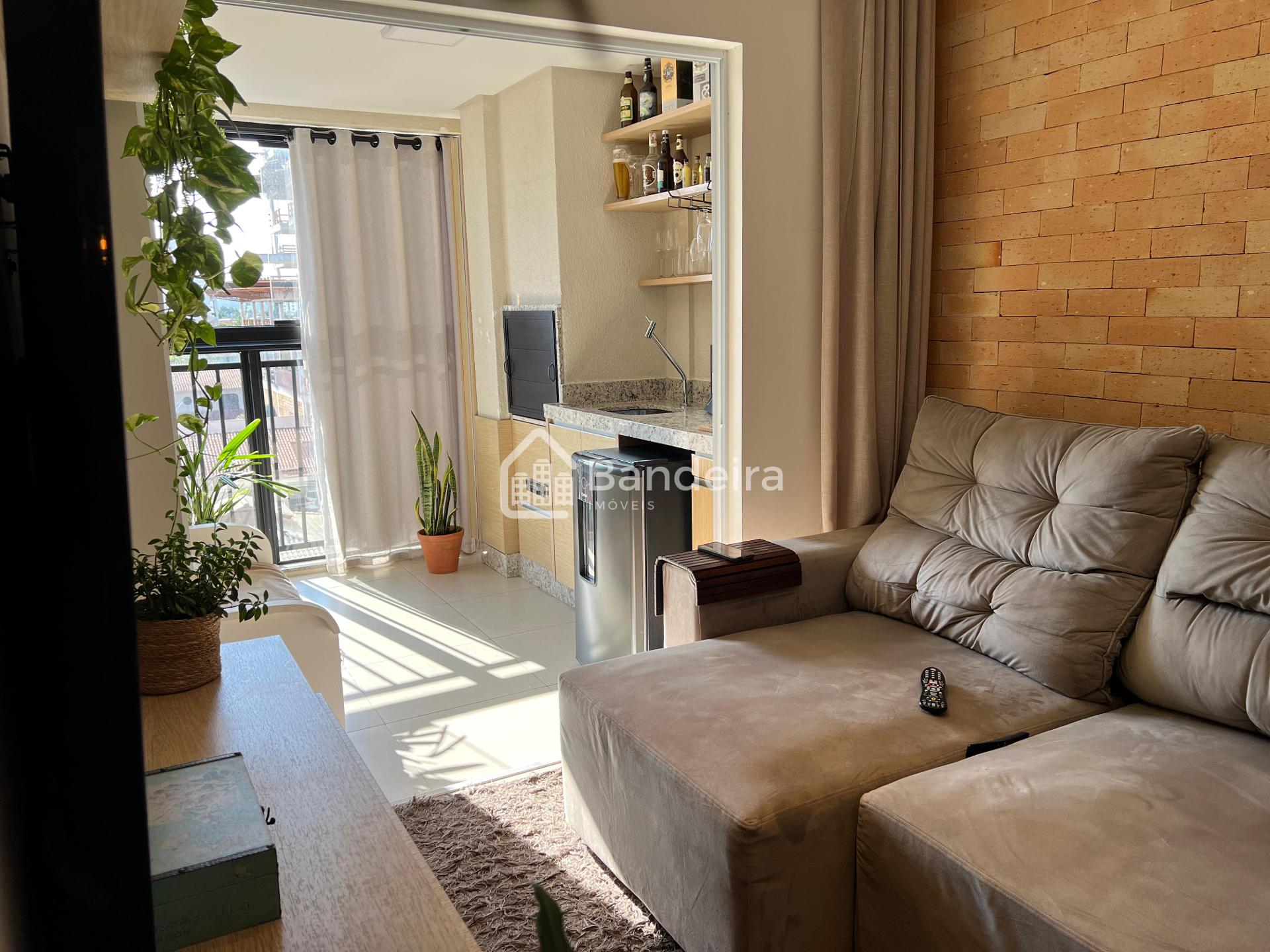 Apartamento com uma suíte   1 semi mobiliado com um designer m...