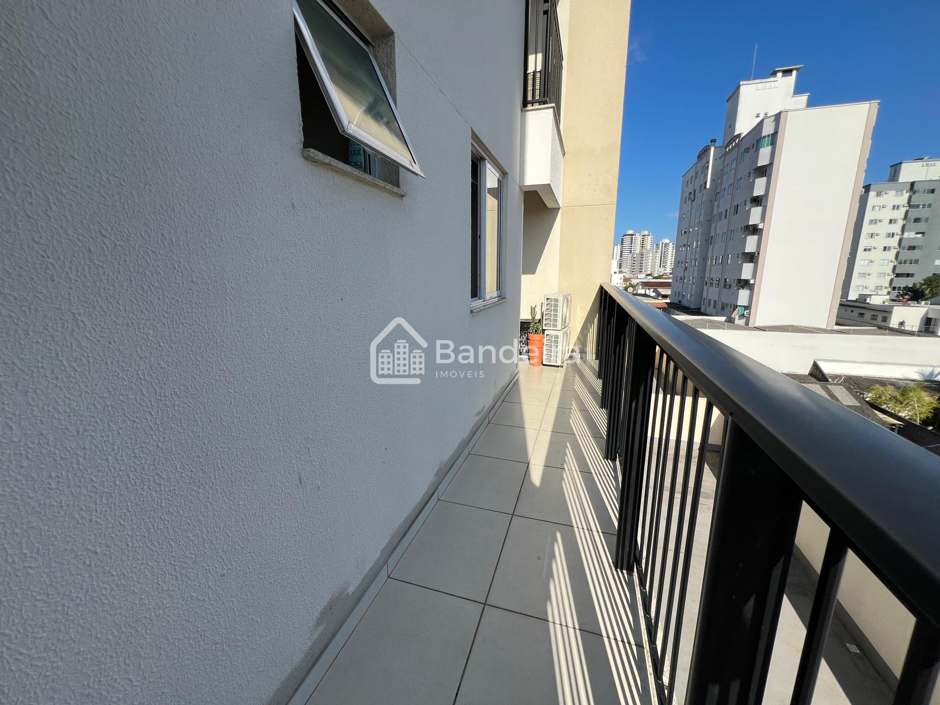 Apartamento com uma suíte   1 semi mobiliado com um designer m...