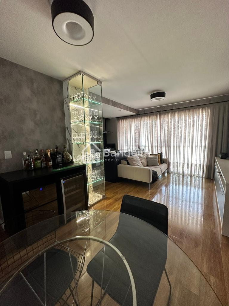 Apartamento mobiliado com decoração moderna contendo 1 suíte 1...