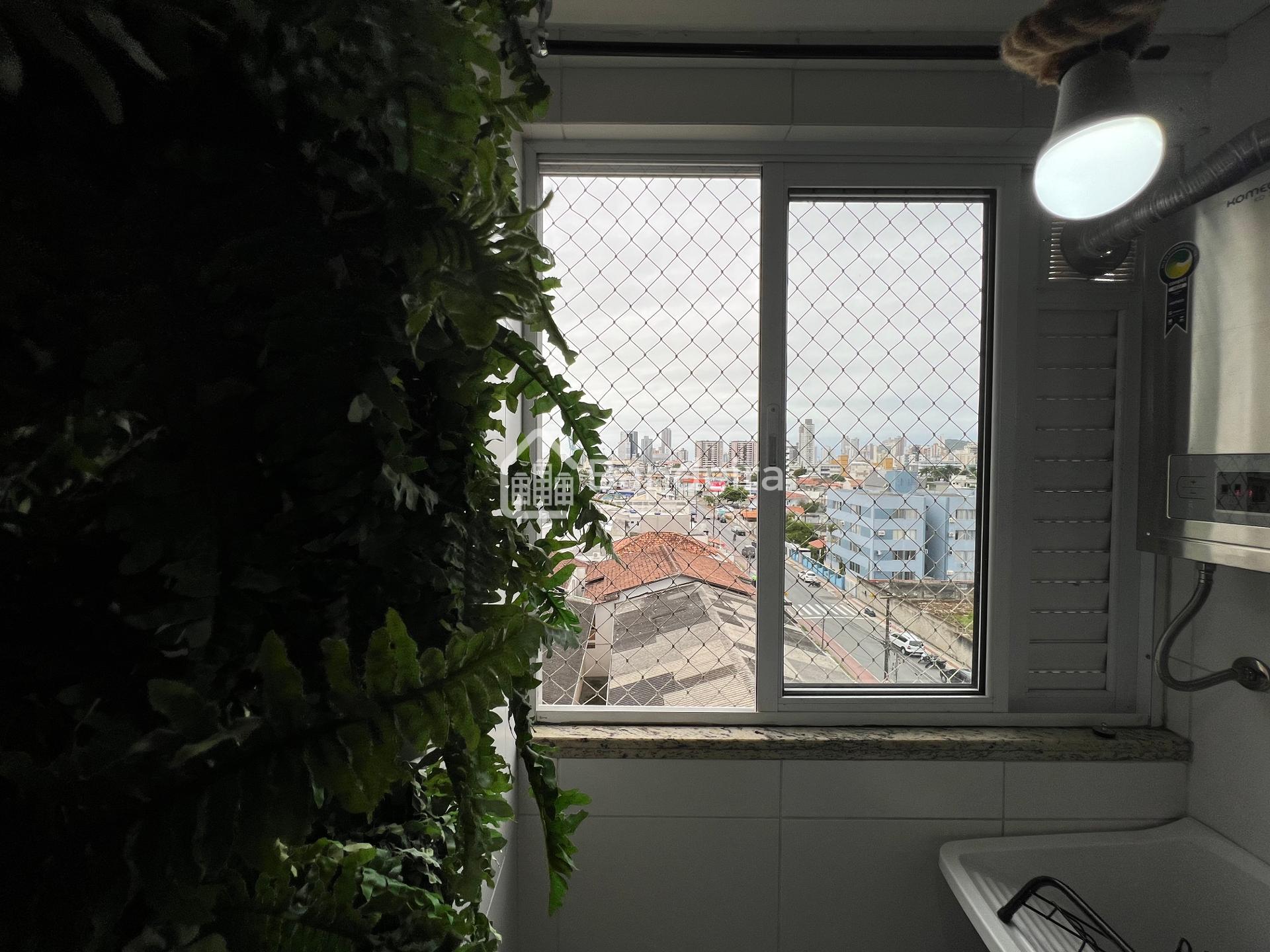Apartamento semi- mobiliado próximo do centro de Itajaí bairro...