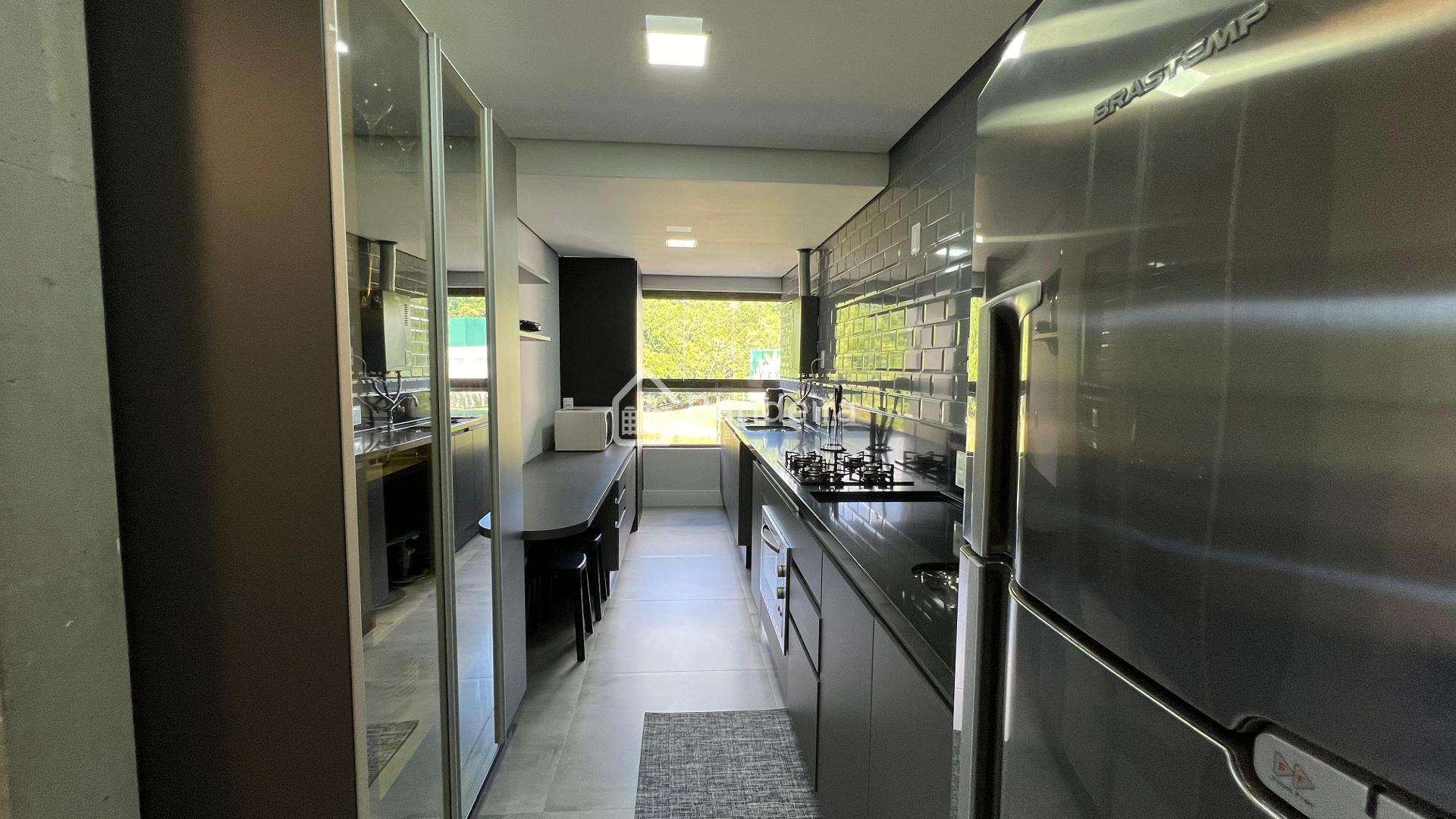 Apartamento todo mobiliado com móveis modernos e sob medida BR...