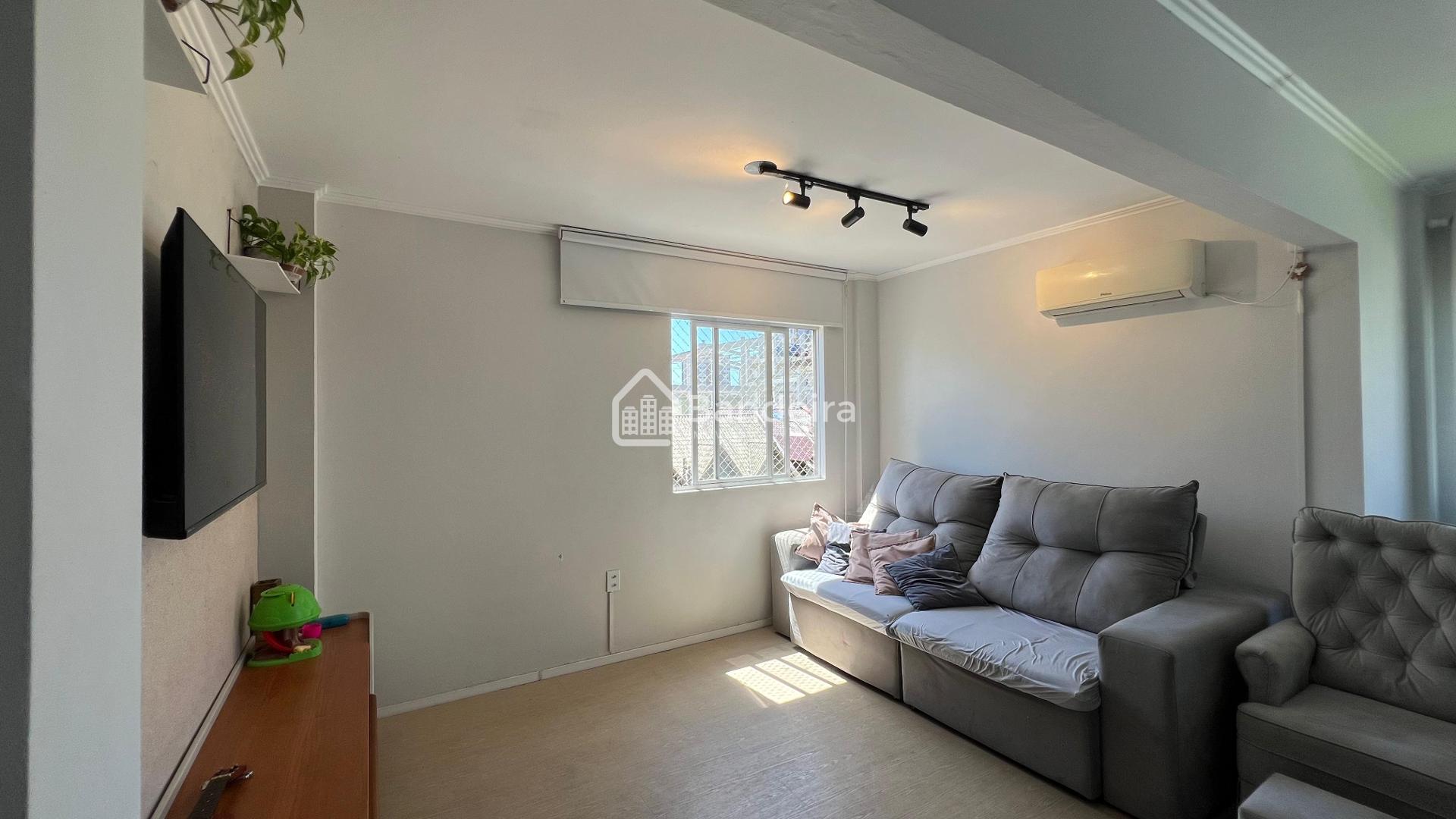 Apartamento semi-mobiliado com 72m privativos próximo ao centr...