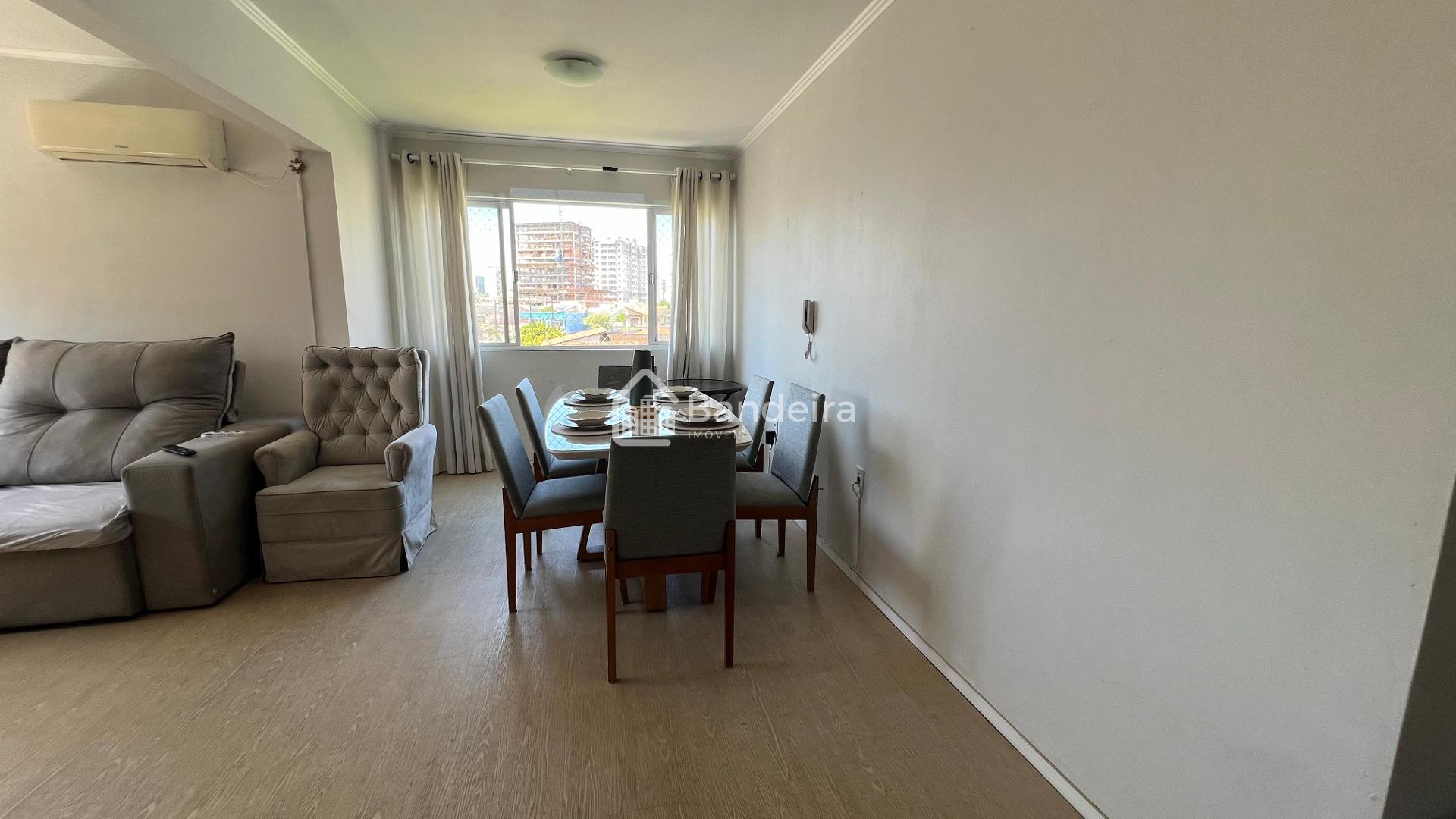 Apartamento semi-mobiliado com 72m privativos próximo ao centr...