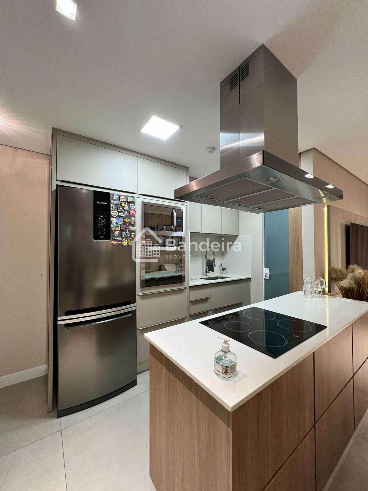 Apartamento amplo mobiliado e decorado no bairro São Judas, su...