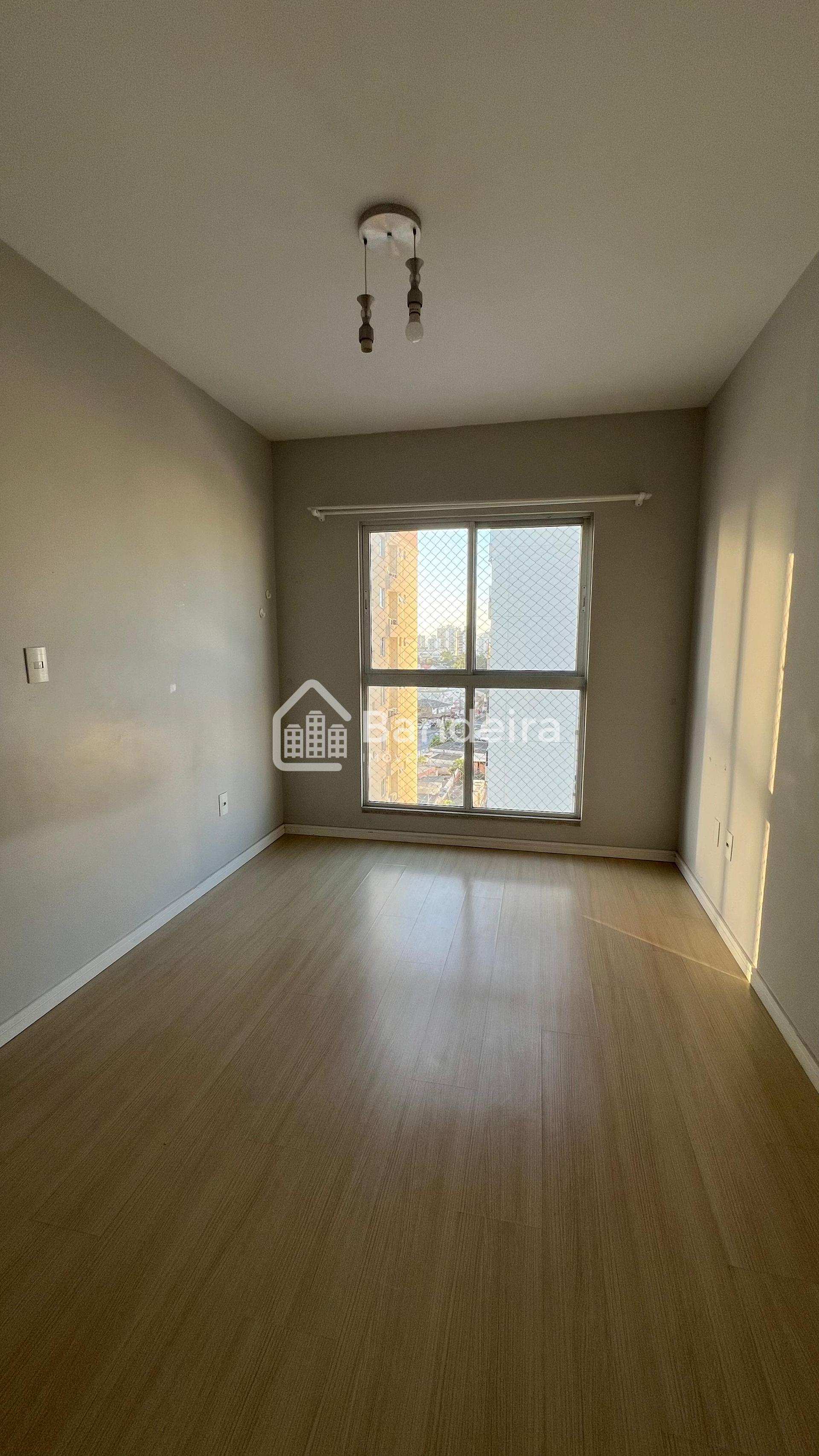 Apartamento semi mobiliado no bairro São Judas em Itajaí com p...