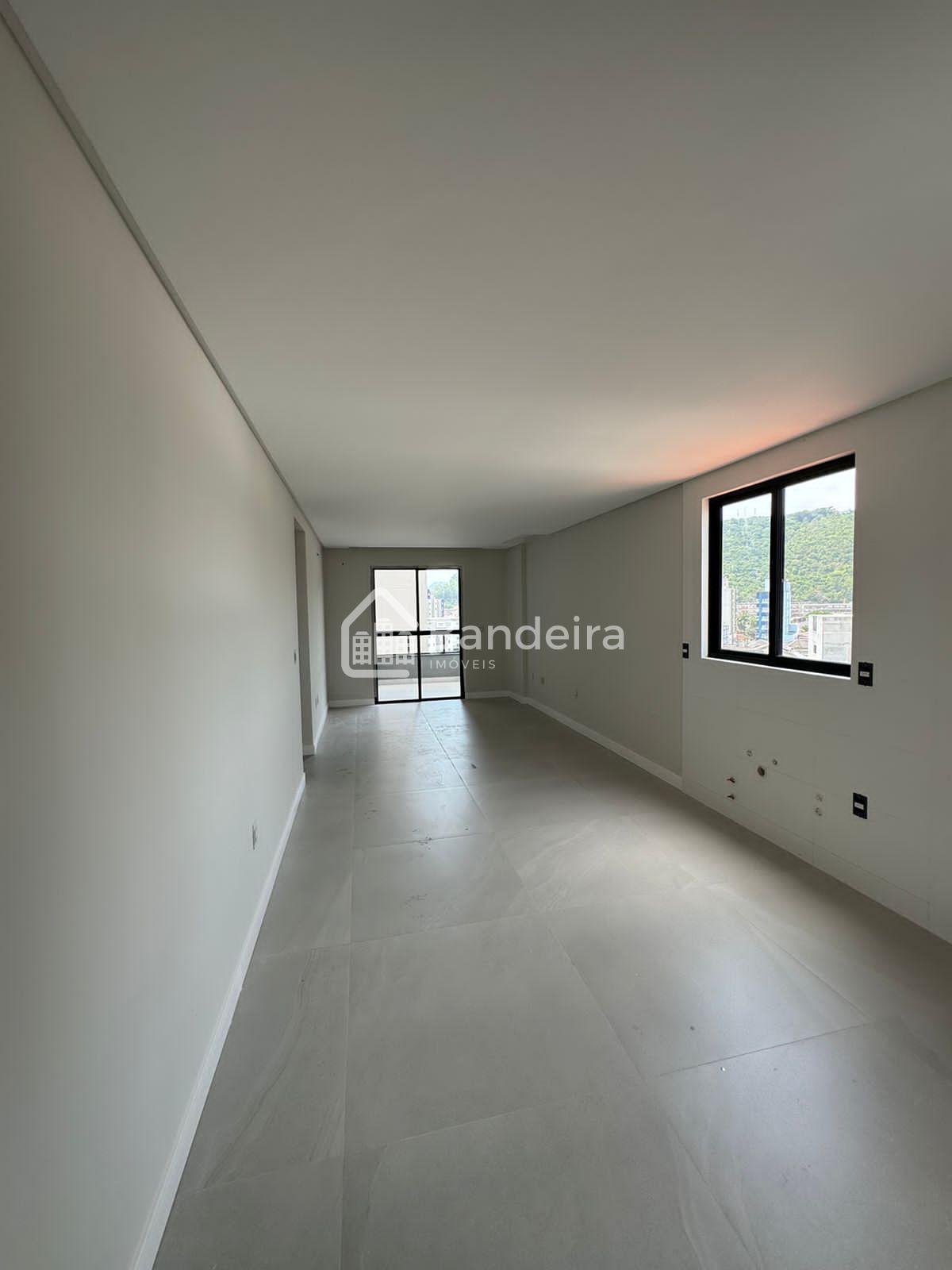 Apartamento à venda Vila Operaria ITAJAI 2 suítes, piscina, sa...