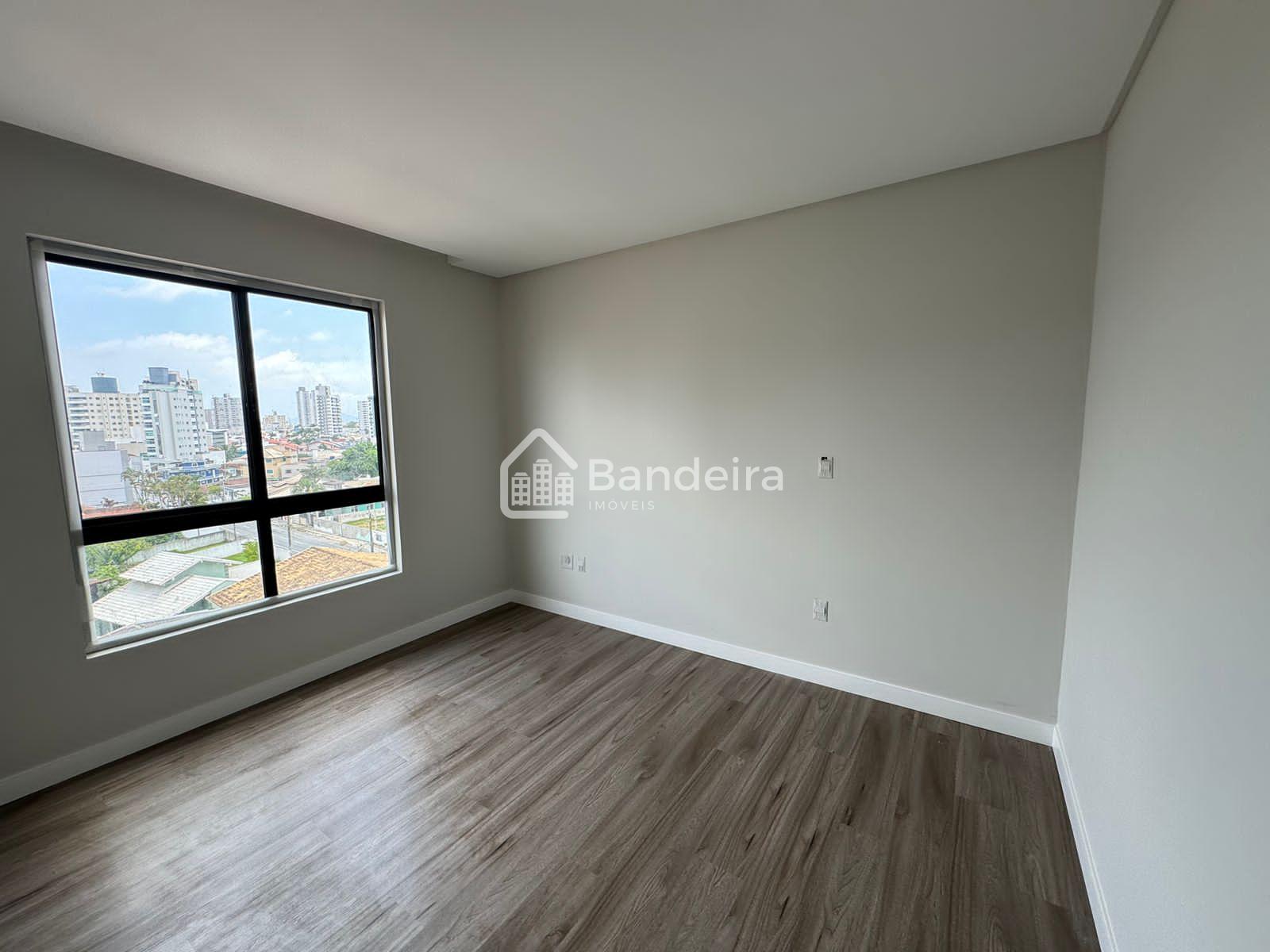 Apartamento à venda Vila Operaria ITAJAI 2 suítes, piscina, sa...