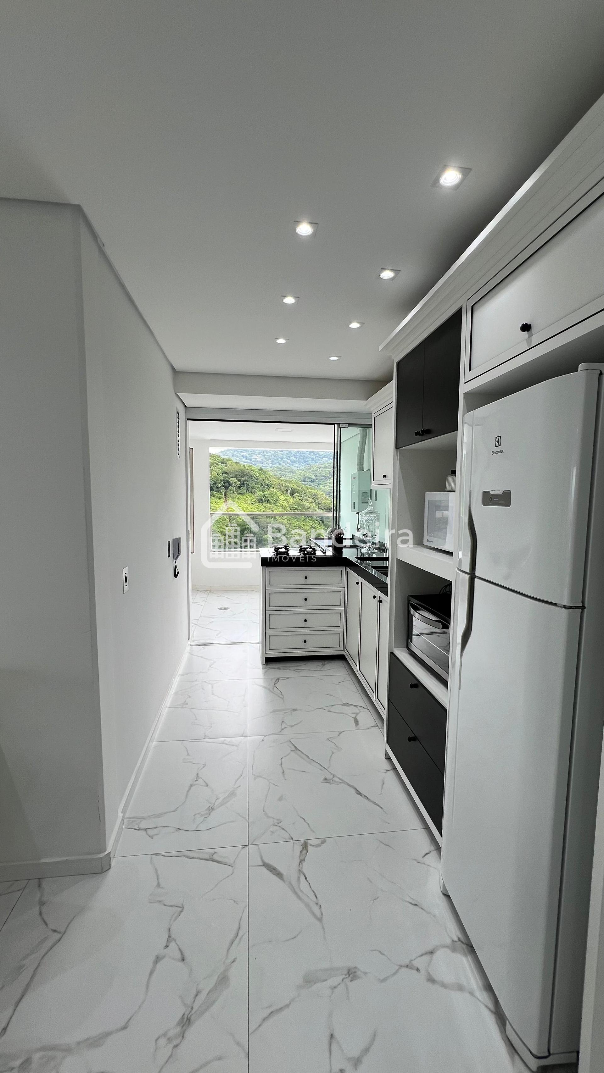 Apartamento à venda, Praia brava ITAJAI, condomínio completo v...