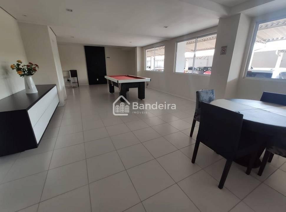 Apartamento amplo  mobiliado, com suíte, no bairro Cordeiros, ...