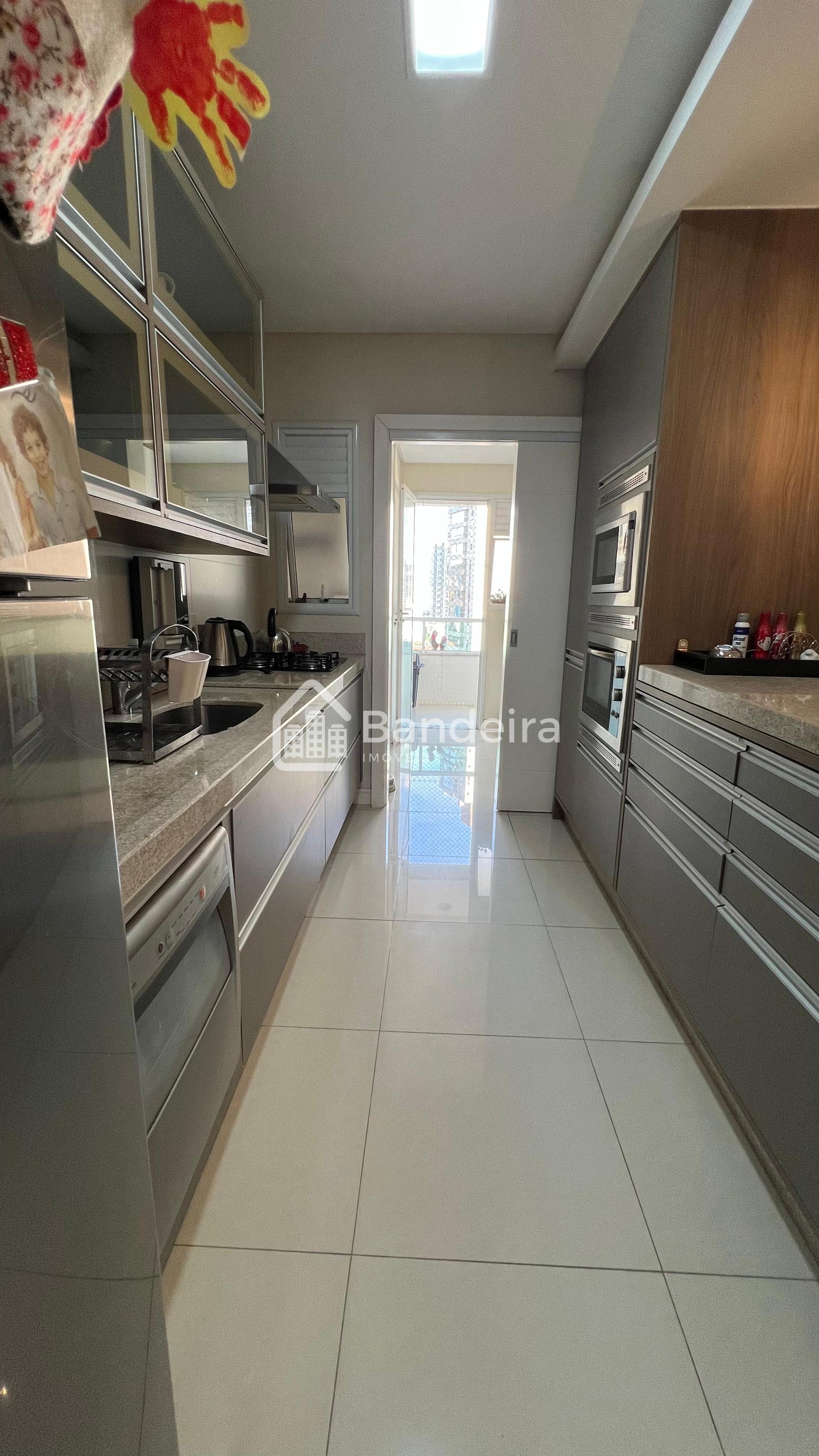 Apartamento à venda no Fazenda em Itajaí com 3 suítes Itajaí S...