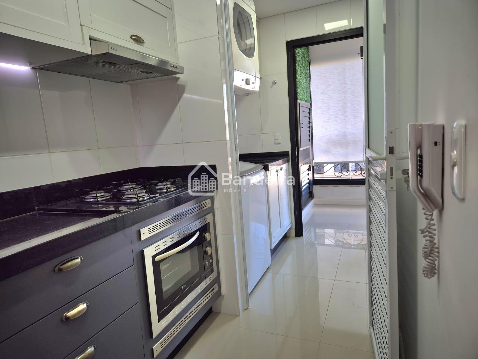 Apartamento semi mobiliado na Fazenda em Itajaí próximo a Beir...