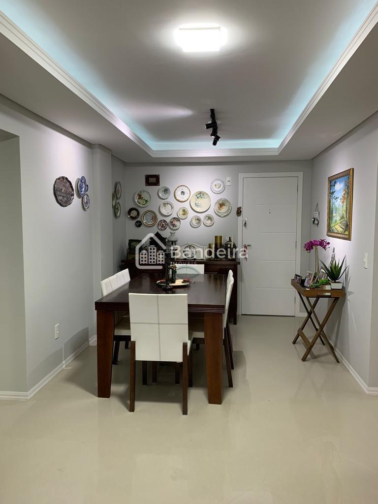 Apartamento mobiliado no bairro nobre e muito residencial de I...