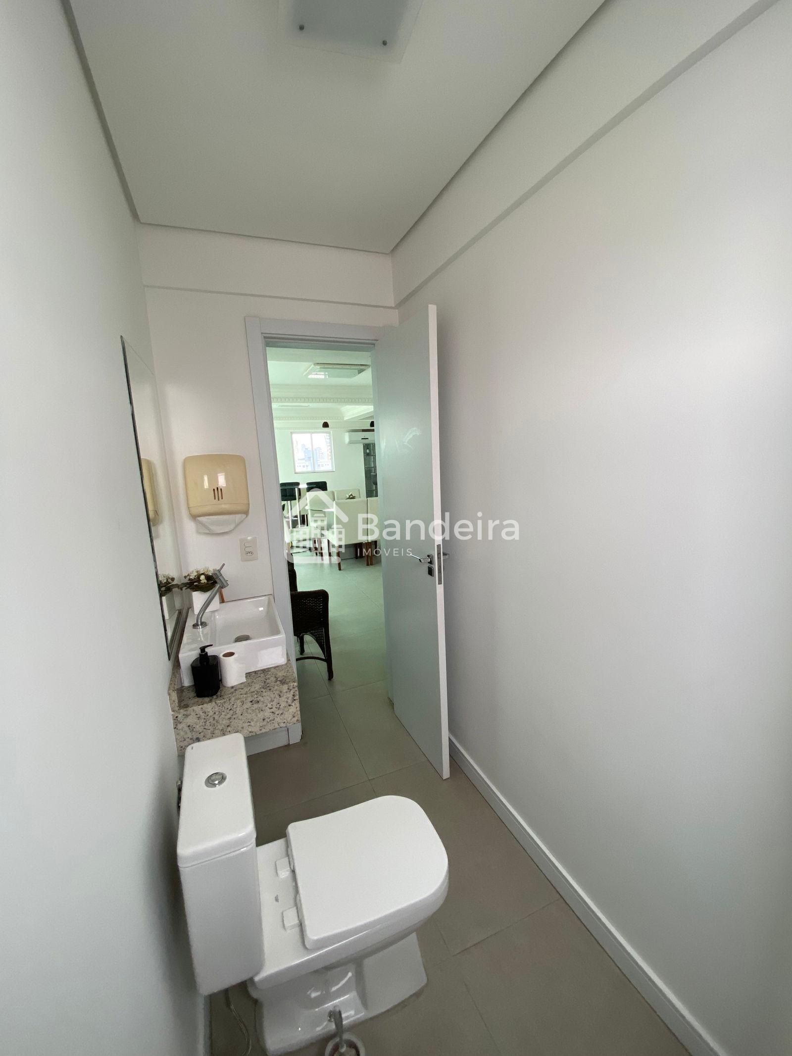 Apartamento à venda, São Judas, ITAJAI - SC, Andar alto com Be...