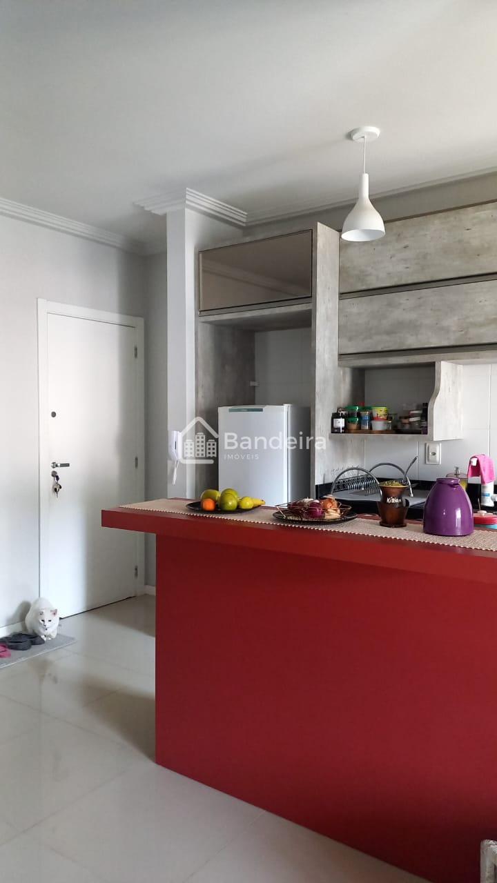 Apartamento á venda, Semi Mobiliado no Bairro Ressacada