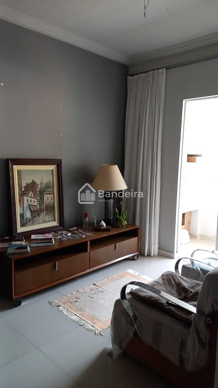 Apartamento á venda, Semi Mobiliado no Bairro Ressacada