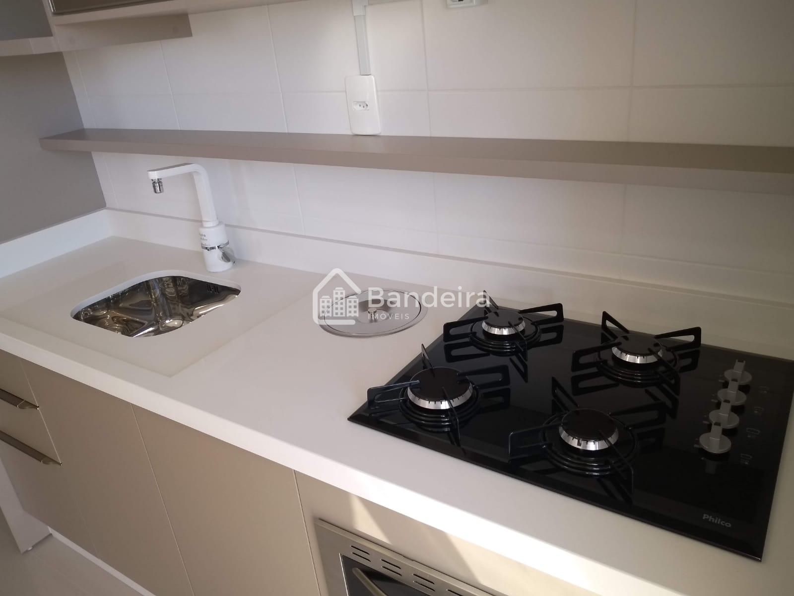 Apartamento Semi - mobiliado suíte mais um dormitório no bairr...