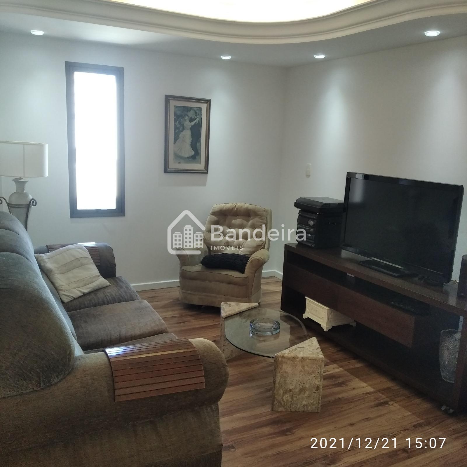 Apartamento amplo à venda, Centro Itajaí, 3 dormitórios sendo ...
