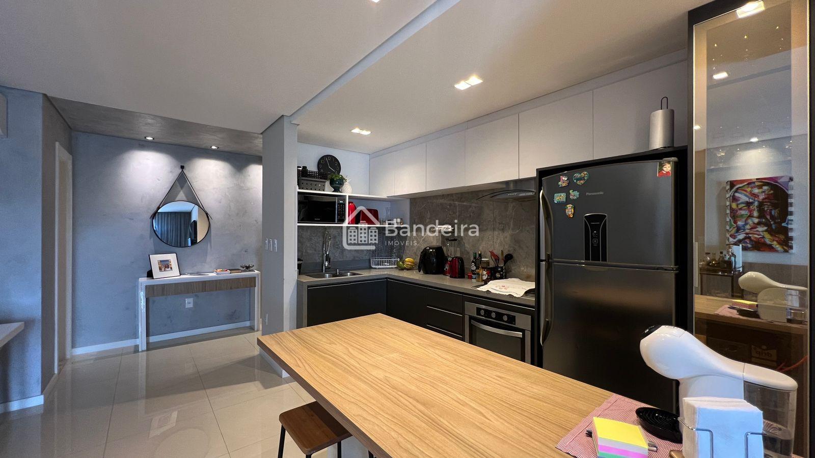 Apartamento amplo mobiliado e decorado no bairro Fazenda