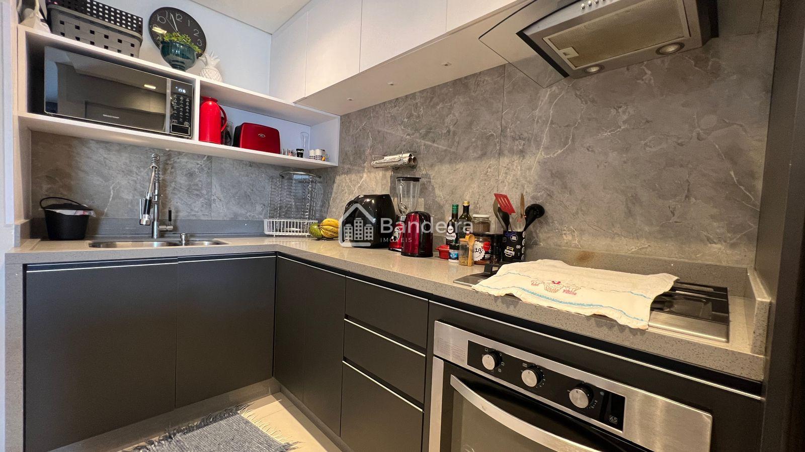 Apartamento amplo mobiliado e decorado no bairro Fazenda