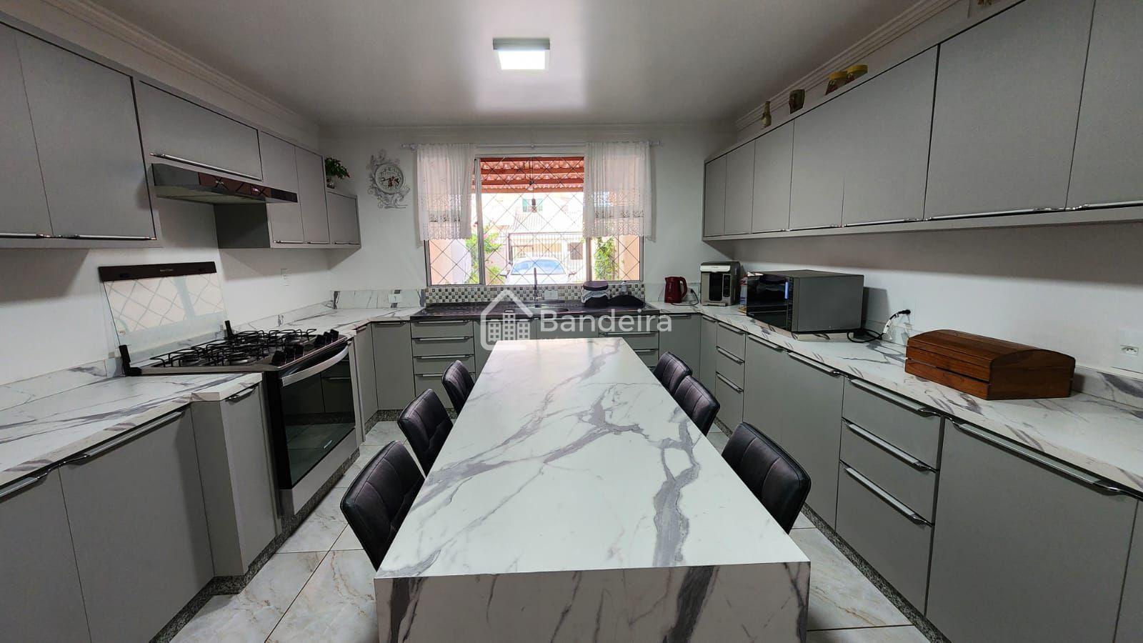 Casa à venda, São João, ITAJAI - SC, 6 dormitórios com suíte e...