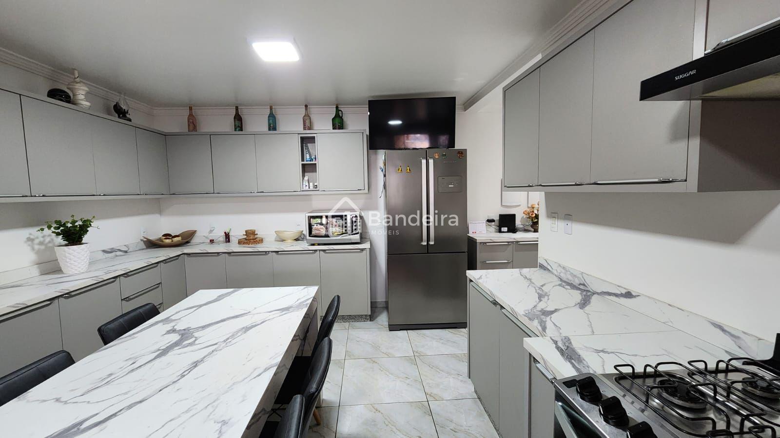 Casa à venda, São João, ITAJAI - SC, 6 dormitórios com suíte e...
