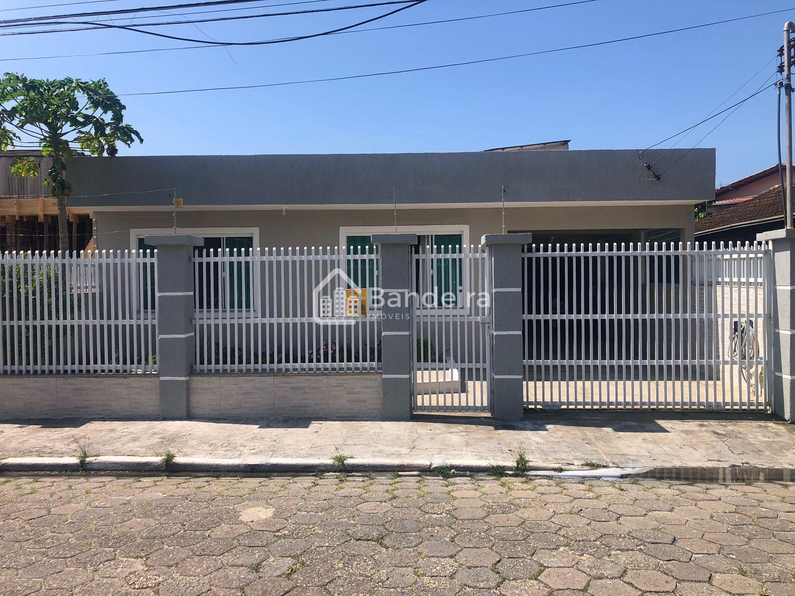 Ampla Casa Bairro São João, Itajaí, Barro Seguro, Próximo a co...