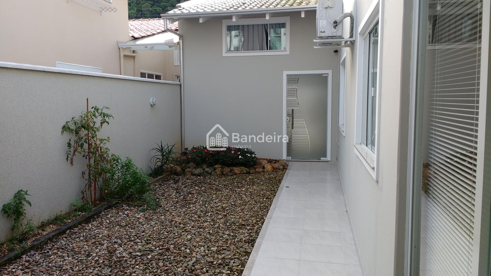 Casa à venda, Fazenda, ITAJAI - SC com mais de 300m2 e dois pa...