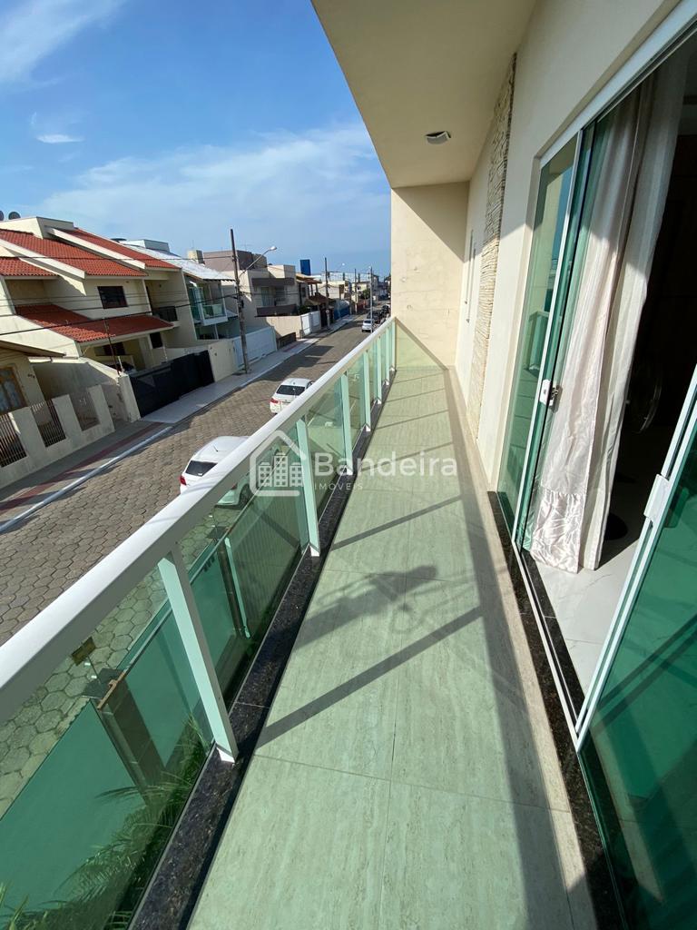 Casa à venda, São João, ITAJAI com tres quartos mais uma suíte...
