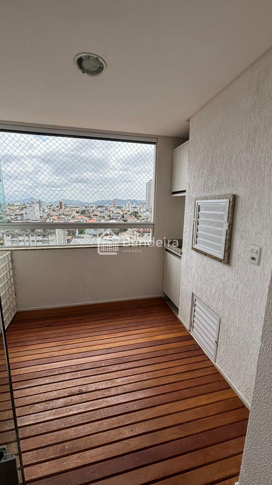 Apartamento semi mobiliado, Itajaí, bairro Vila Operária 3 dor...