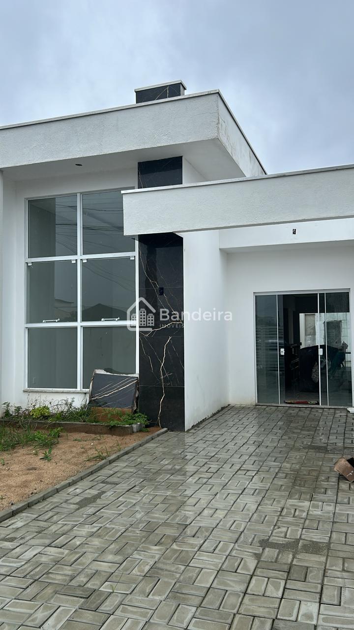 Casa à venda, nova, próximo a praia no Centro de PENHA - SC e ...