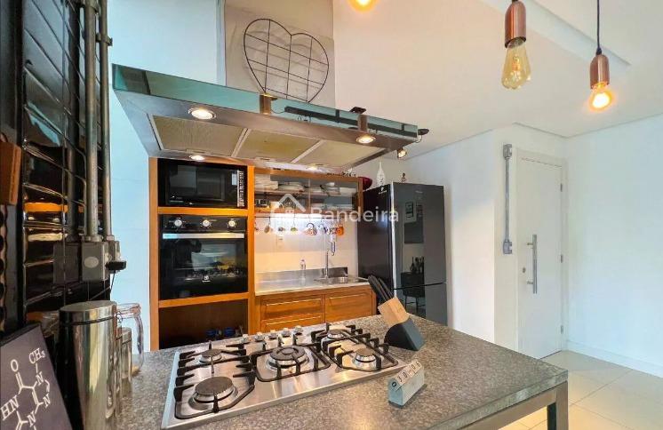 Apartamento mobiliado com 2 suítes em localização privilegiada...
