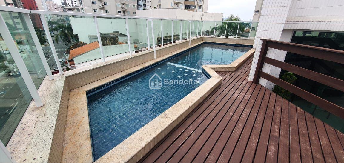 Apartamento na rua XV de Novembro no Centro da Cidade com três...