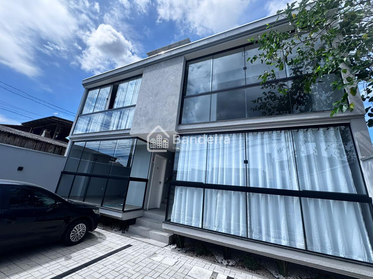 Apartamento novo em Itajaí com 1 dormitório   1 suíte e churra...