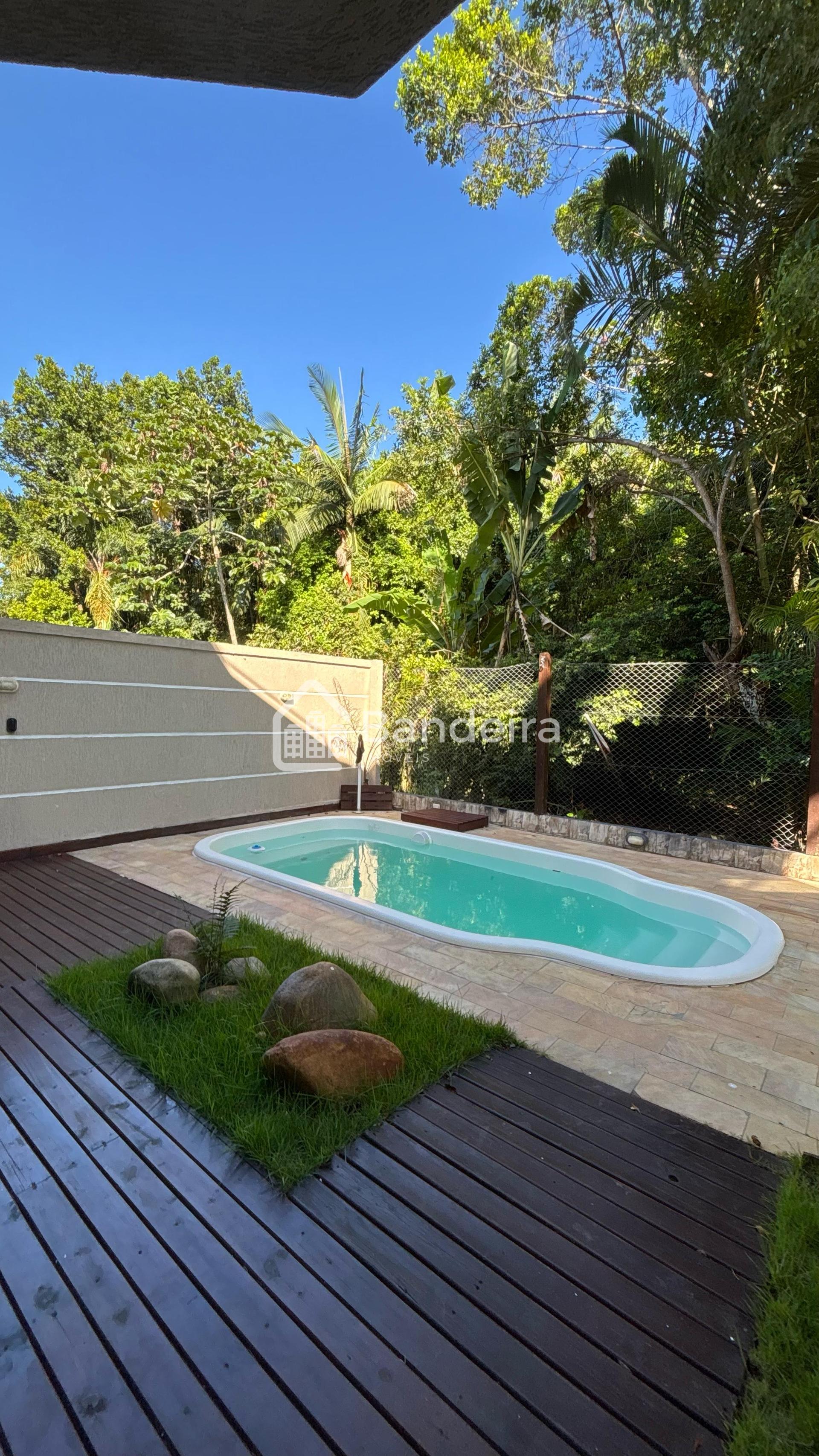 Casa à venda, Cabeçudas, ITAJAI - SC, próximo a praia com piscina