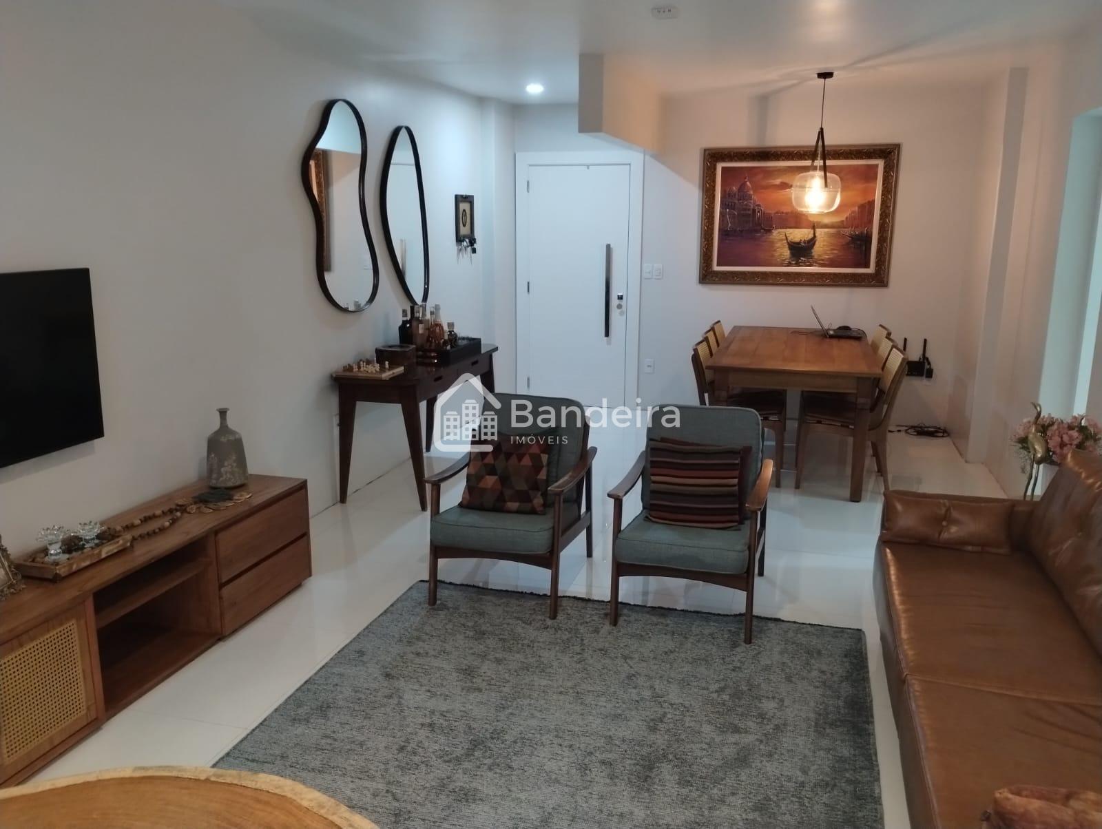 Apartamento mobiliado no centro de Itajaí, localização privile...