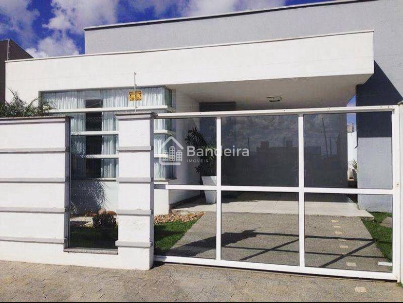 Linda casa á venda no Santa Regina com dois dormitórios sendo ...